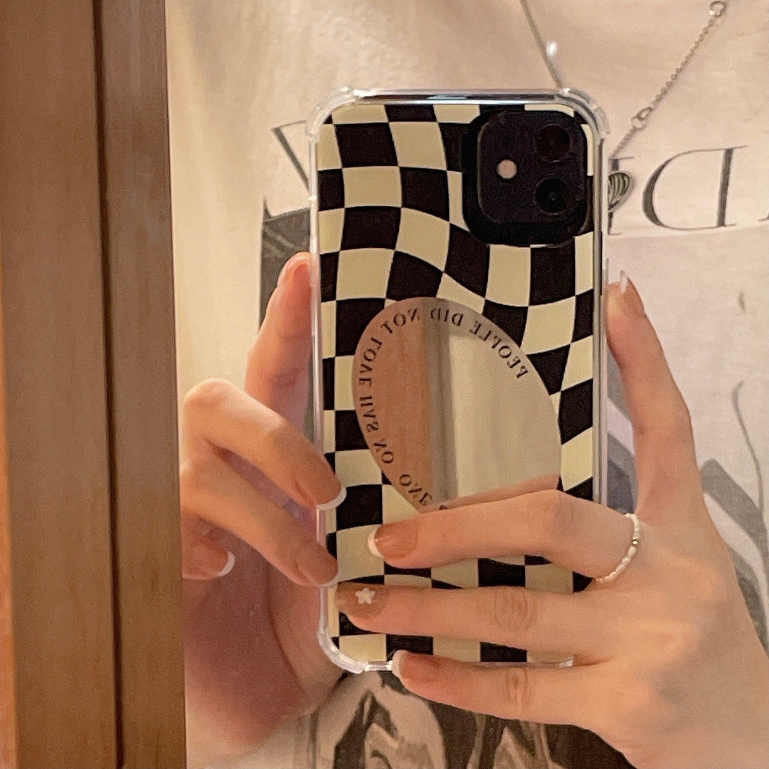 Black and white checkerboard for iPhone12 Apple 11 makeup mirror