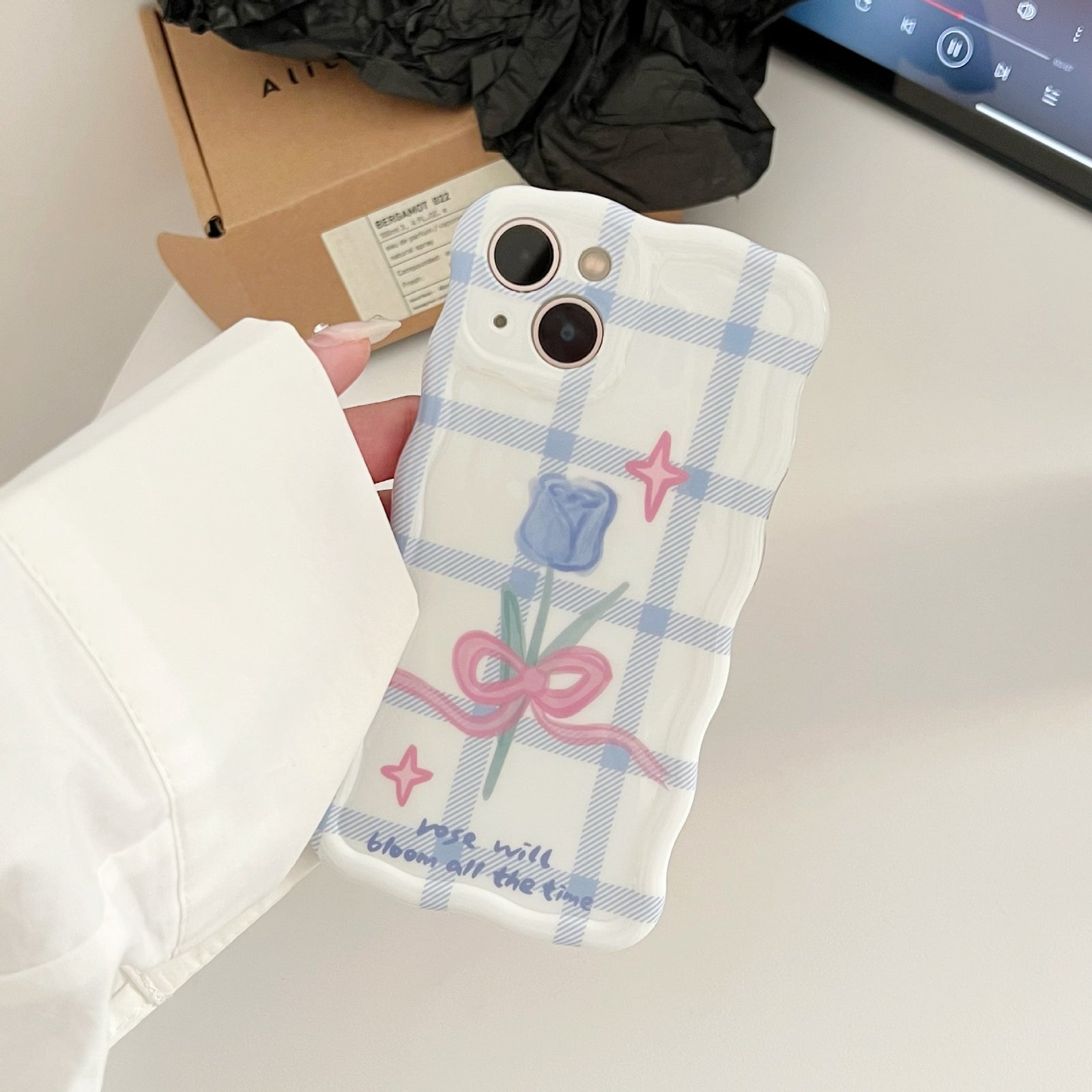 Rose will bloom Plaid Case