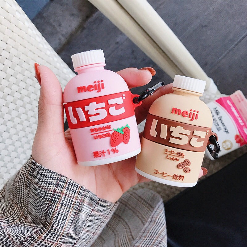 Strawberry or Chocolate milk🥛